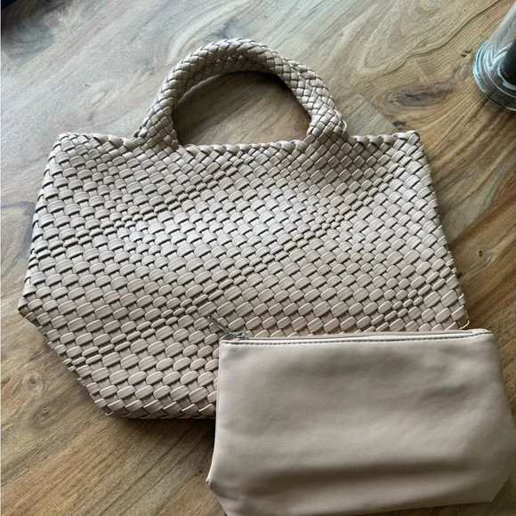 Tan Textured Tote Bag with Matching Pouch - Picture 5 of 9